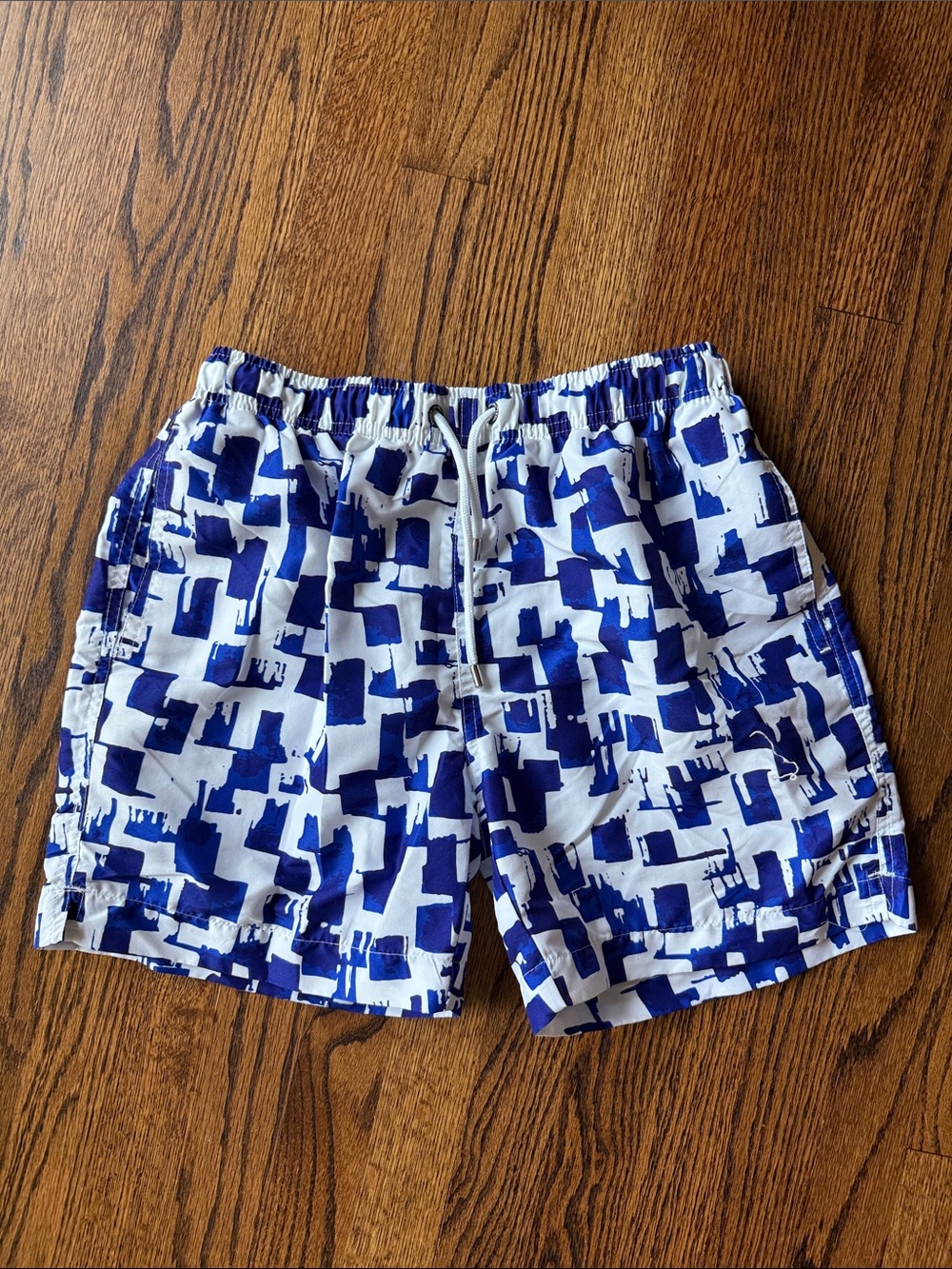 E Franks Men’s Large Blue & White Geometric Print Swim Trunks